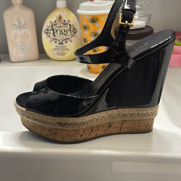 These are a Gucci cork Cork wedgy with brand new soles on the bottom nonslip - Picture 2 of 3